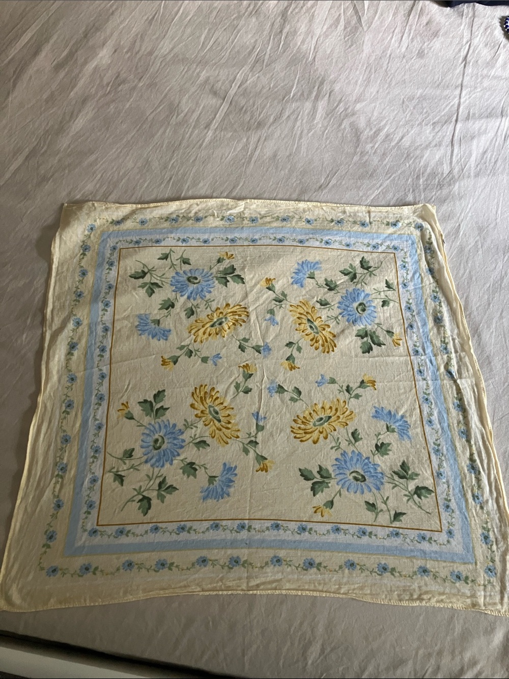 Old Navy Garden Party Floral Cotton Square Scarf 22”